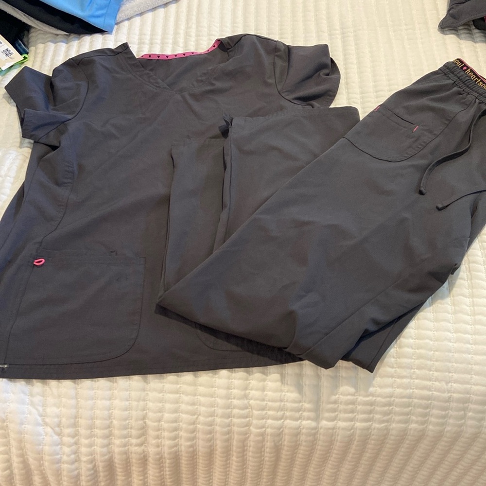 Women’s scrub set